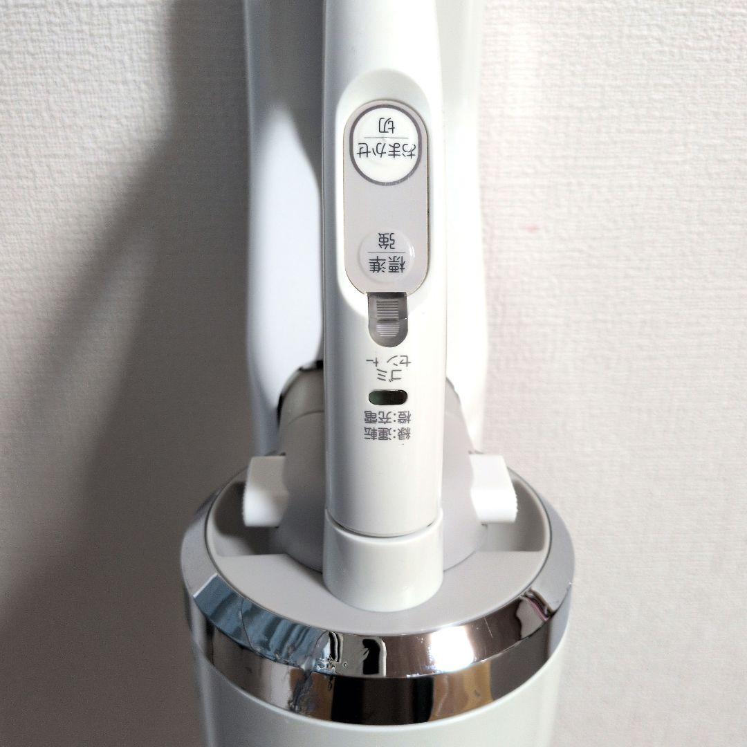 TOSHIBAスティッククリーナー本体 ホワイト