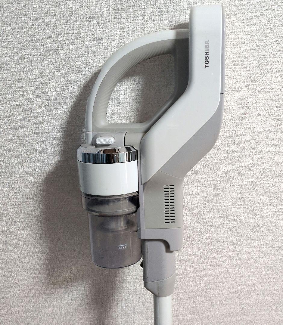 TOSHIBAスティッククリーナー本体 ホワイト