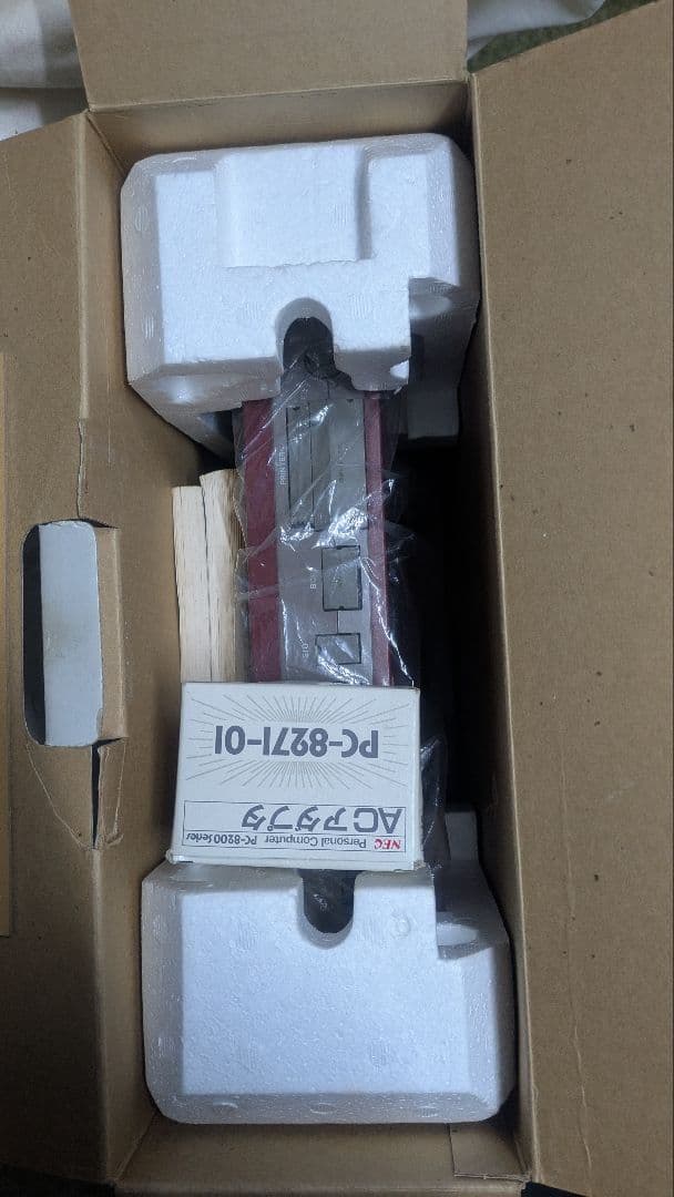 【新品未使用】NEC PC-8201 パーソナルコンピュータ