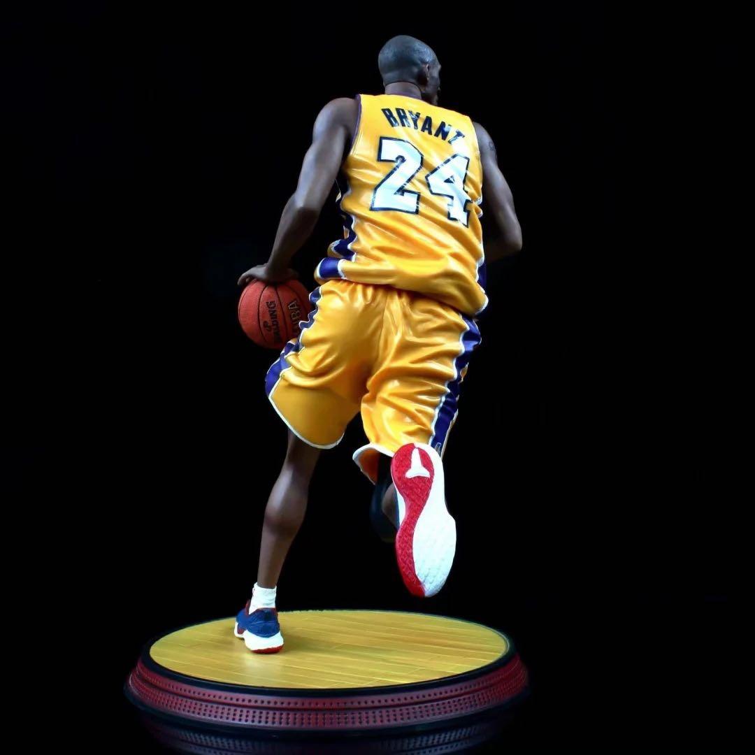 NBA Kobeコービー ブライアント フィギュア 1/6