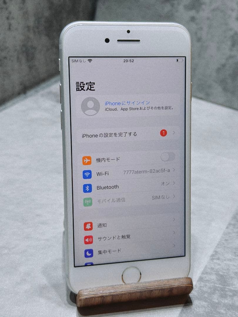 美品 iphone8 64GB SIMロック解除済み スマホ