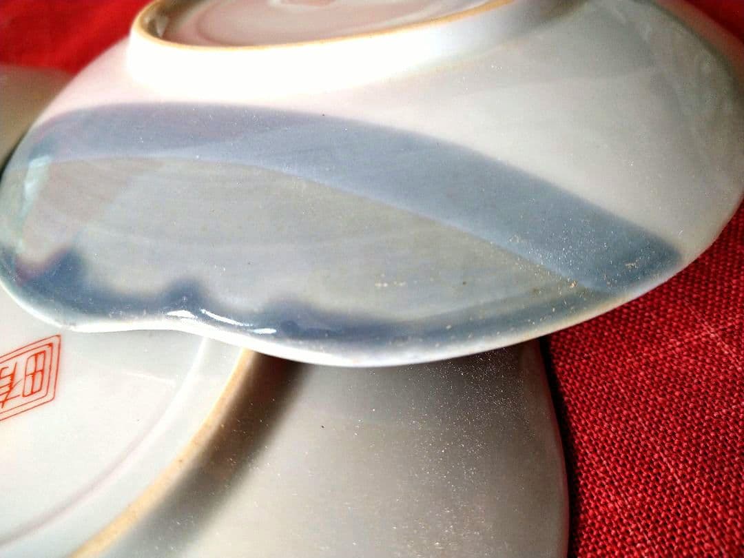 ♦高級感満載【貫入模様デザイン・希少な有田焼】♥金銀彩・梅花絵柄輪花7平皿