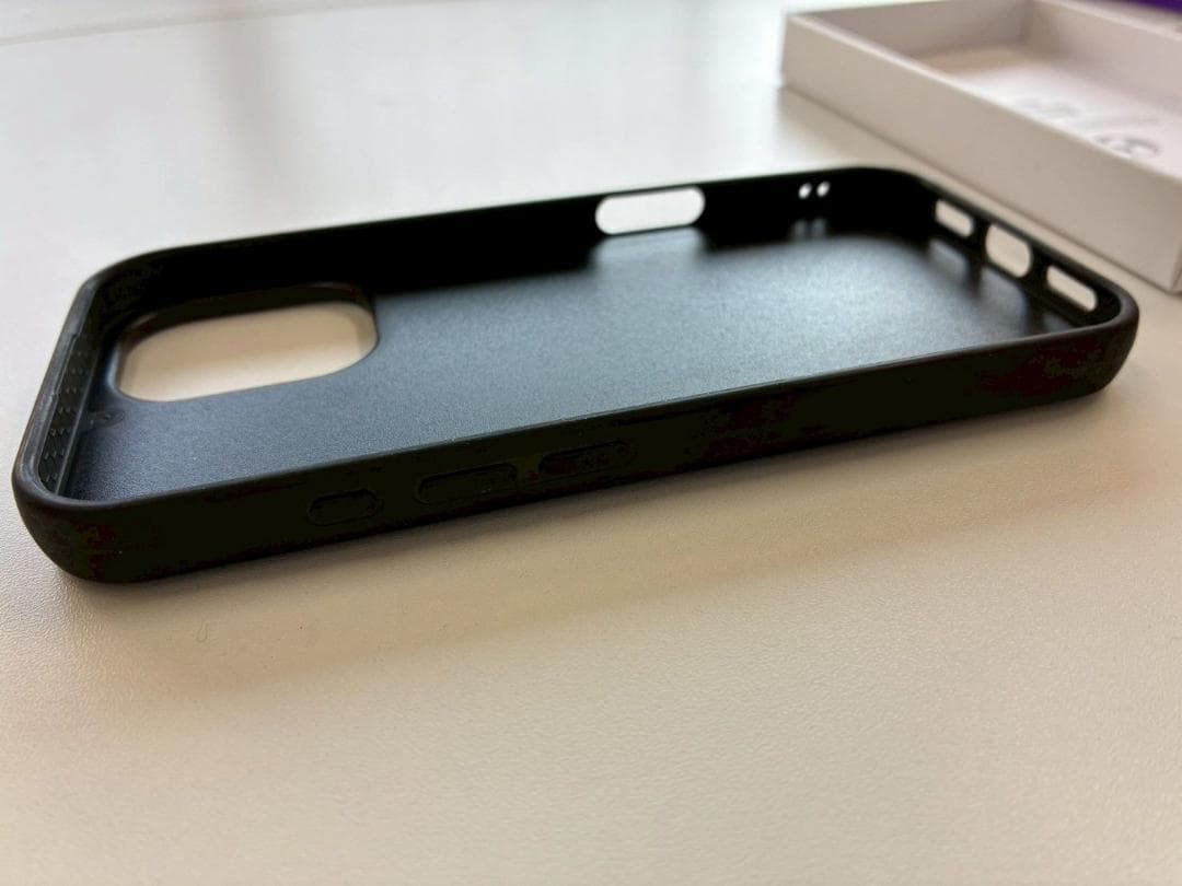 DIESEL iPhone16ケース 3Dロゴ ポリウレタン おしゃれ ブランド