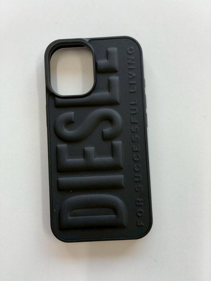DIESEL iPhone16ケース 3Dロゴ ポリウレタン おしゃれ ブランド