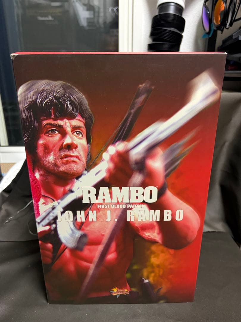 ホットトイズ ムービーマスターピース ランボー[怒りの脱出] 1/6スケール