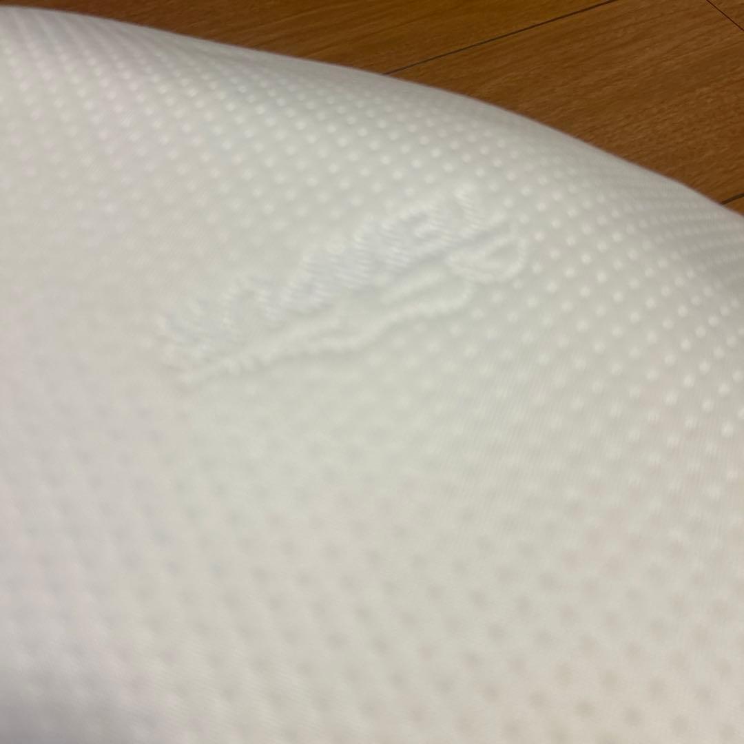 TEMPUR テンピュール　三日月型　ソナタピロークッション　枕 クリーム色