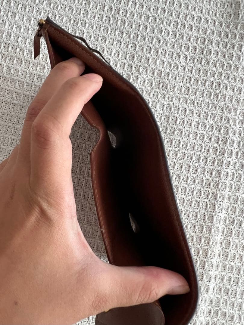 ルイヴィトン　ポルトフォイユヴィクトリーヌ二つ折り財布