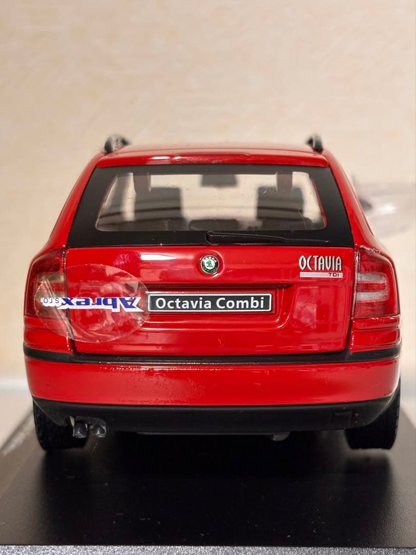 希少 1/24 Abrex シュコダ オクタビア コンビ レッド 15年物 美品