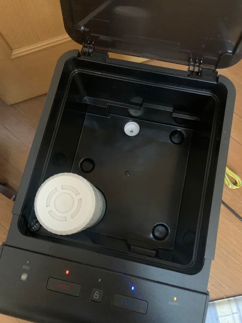 欠品あり）Locca 卓上浄水型ウォーターサーバー LC24D1S-PW-AW