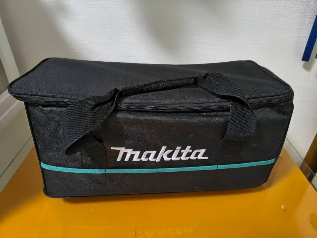 Makita 掃除機(キャニスター) 40Vバッテリー