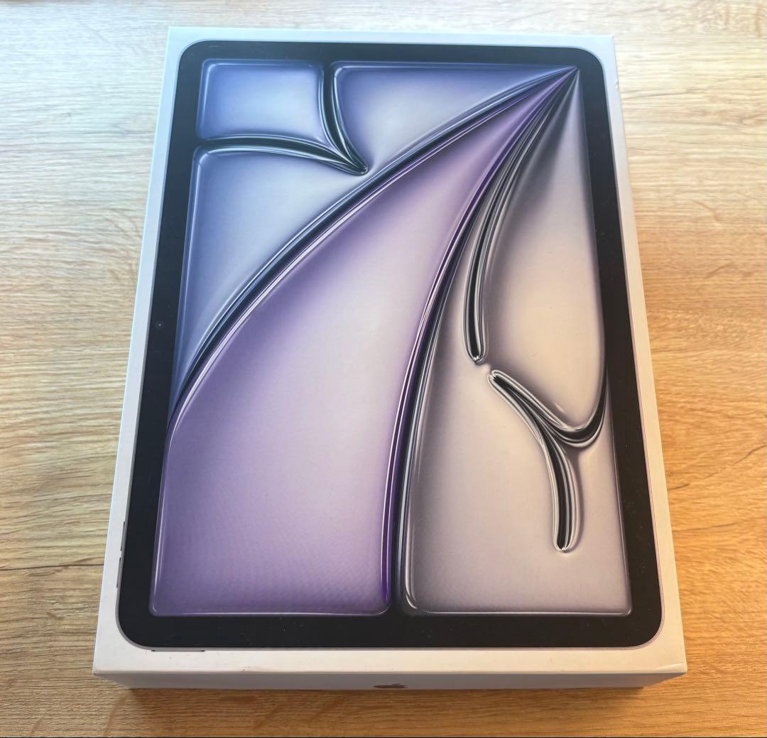 とても綺麗なiPad Air M2 11インチ本体　マジックキーボードセット