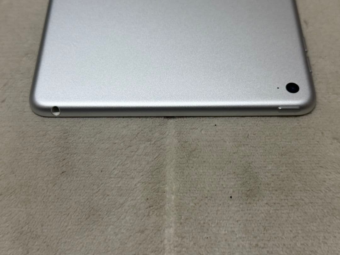 iPad mini 4世代 128GB Wi-Fiモデル