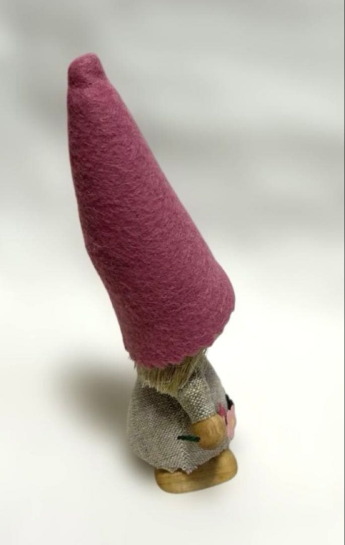 ノルディカニッセ　楽譜を持つ女の子 花飾りを持つ女の子　クリスマス　北欧