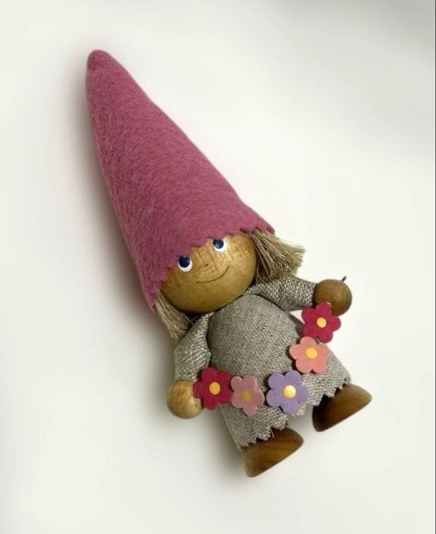 ノルディカニッセ　楽譜を持つ女の子 花飾りを持つ女の子　クリスマス　北欧