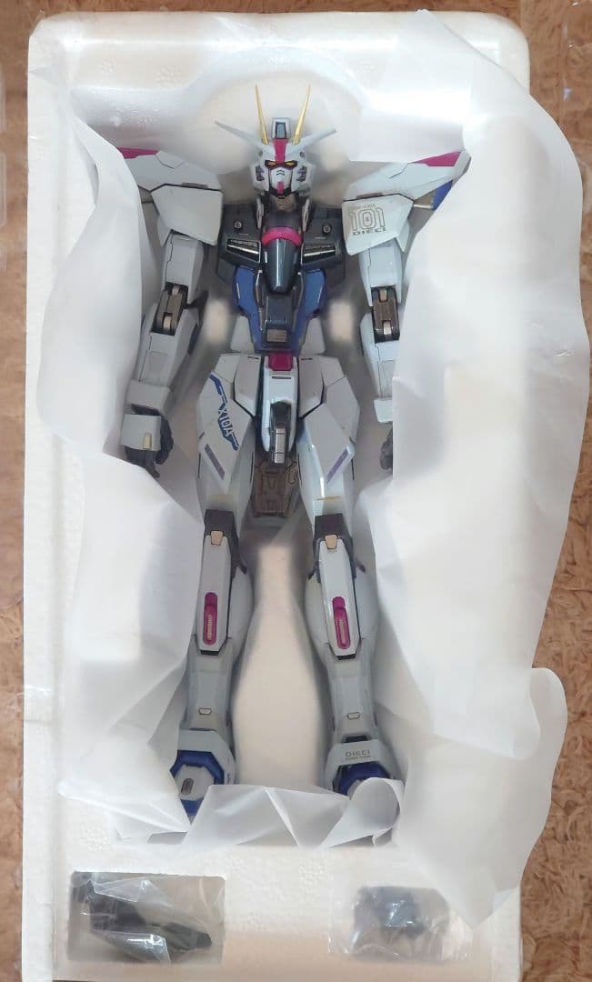 メタルビルド　L BUILD　フリーダムガンダム　Concepts2