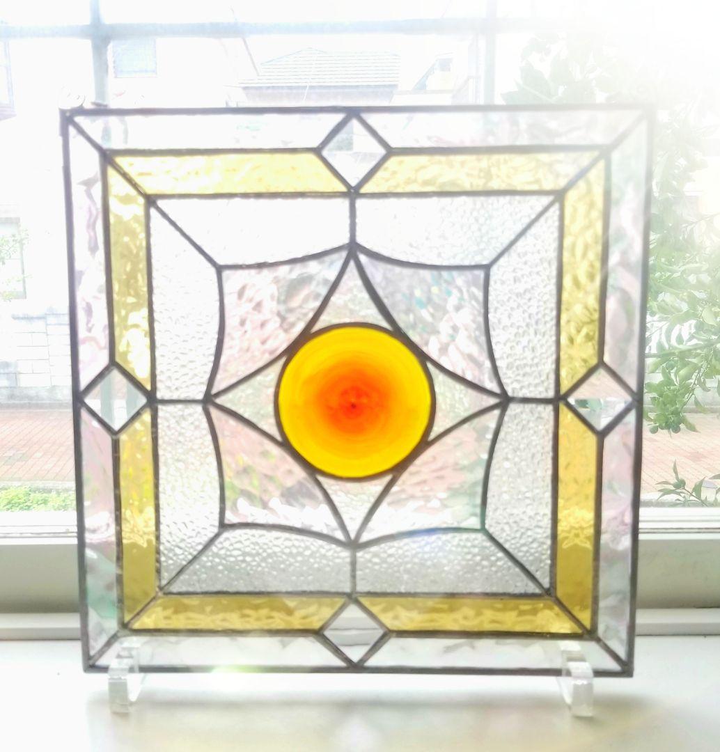 ステンドグラス　お日さまモチーフのパネル