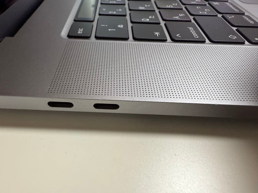 MacBook Pro 2019 16インチ スペースグレー