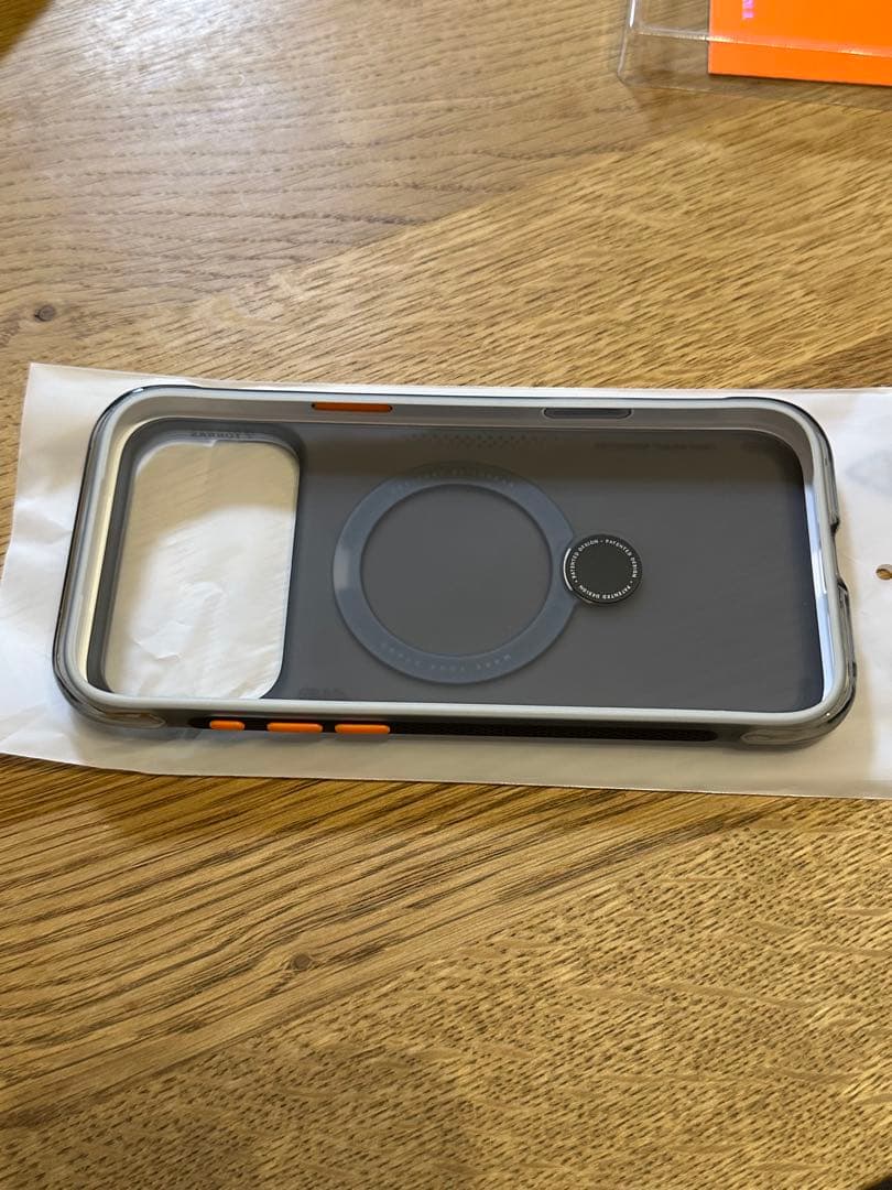 新品　TORRAS iPhone17pro max Ostand Q3 Air