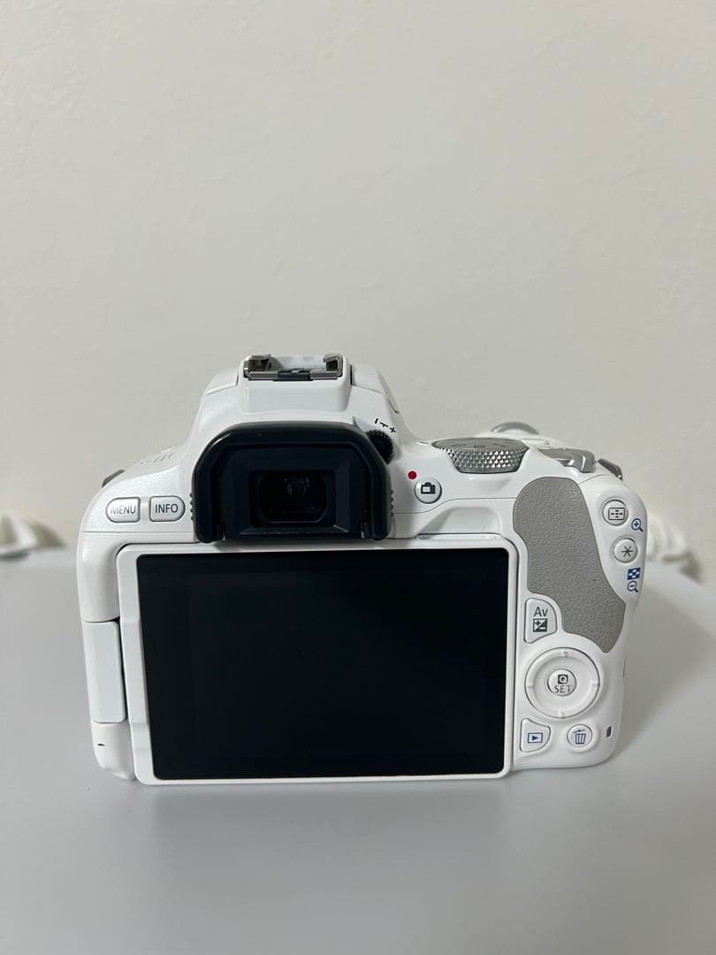 Canon eos kiss X9 ズームレンズキット