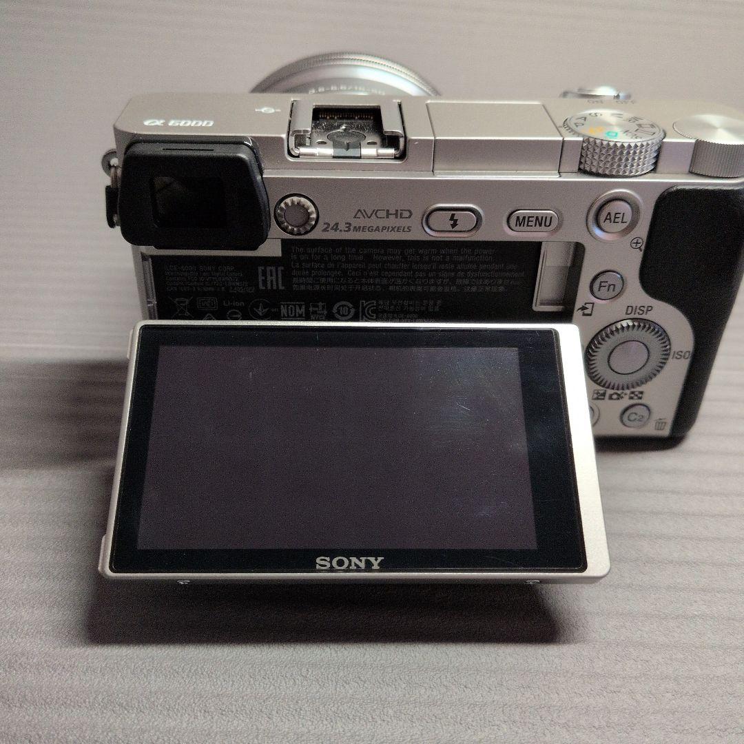 SONY α6000（ILCE-6000Y）ダブルズームレンズキット シルバー