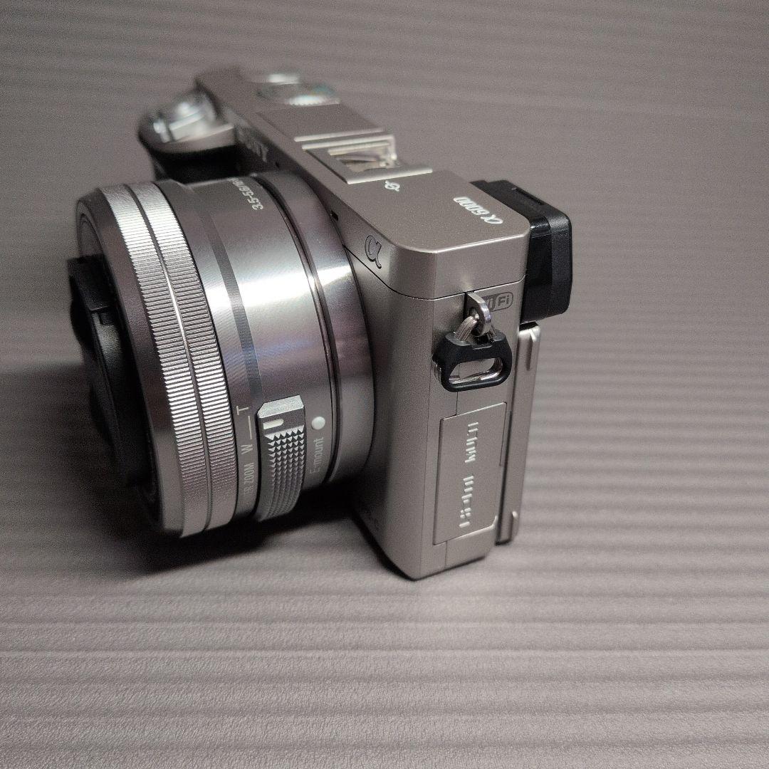 SONY α6000（ILCE-6000Y）ダブルズームレンズキット シルバー
