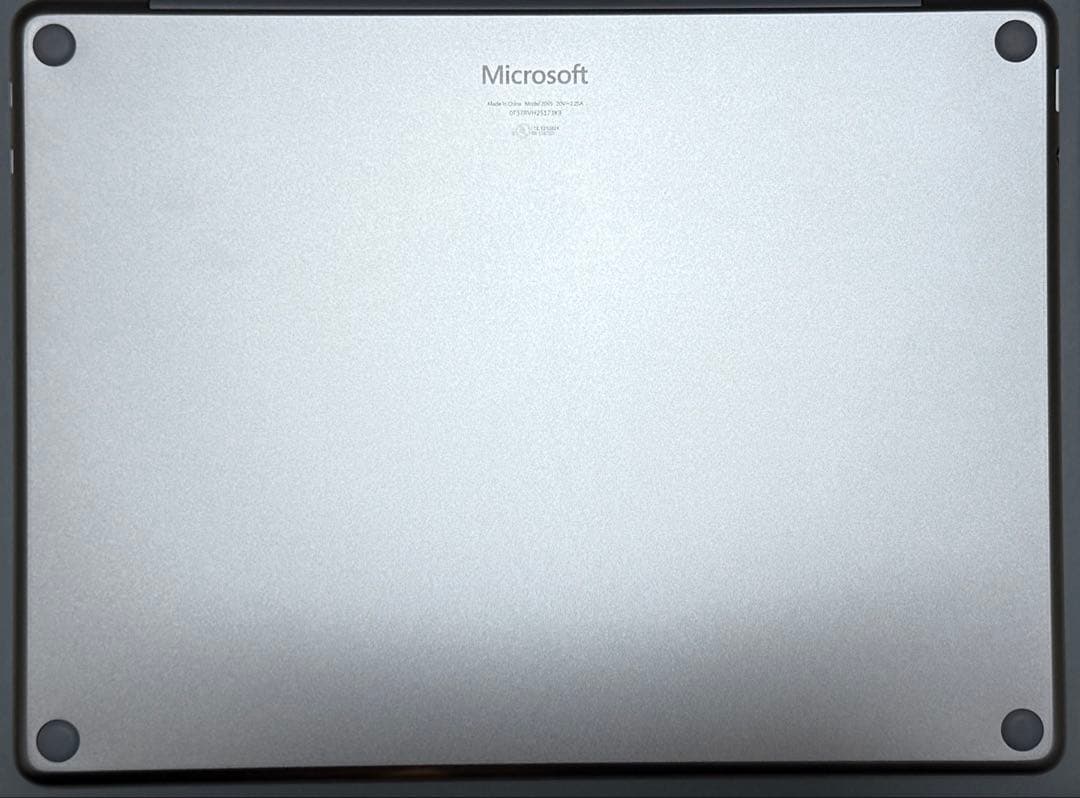 Microsoft Surface Laptop 13インチ