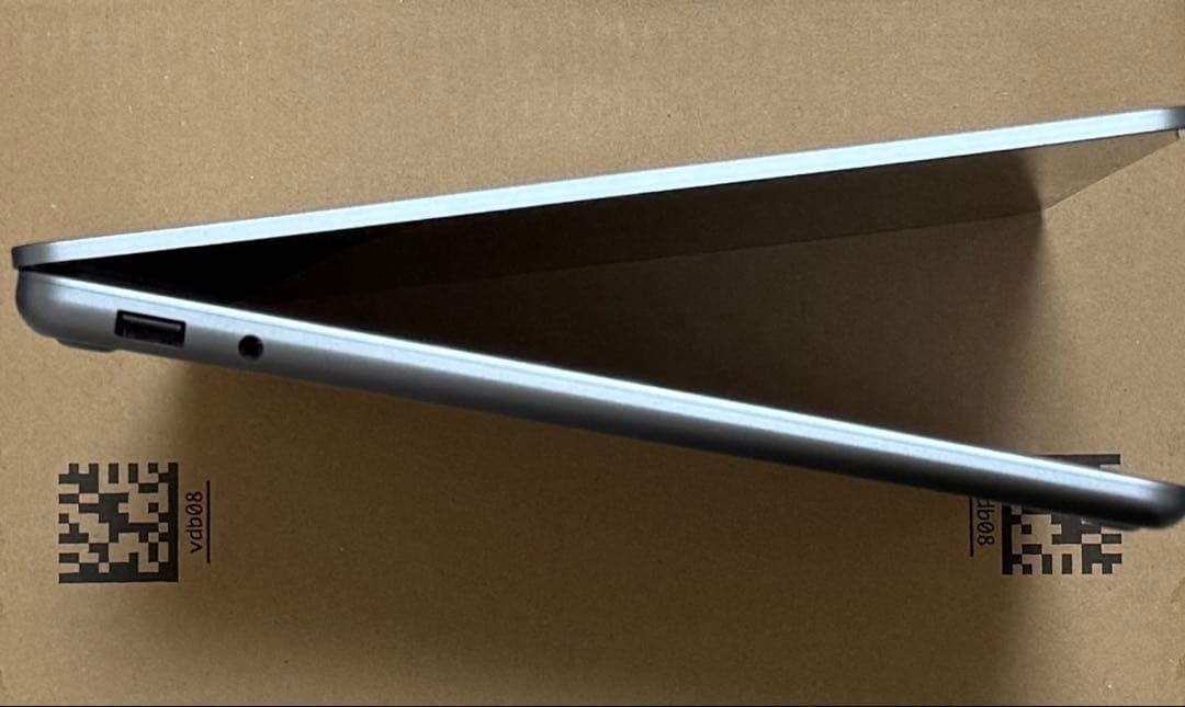 Microsoft Surface Laptop 13インチ