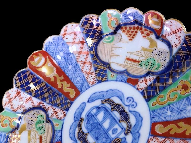 大聖寺伊万里　金襴手　紋章に菊花皿 　5寸皿　CYx