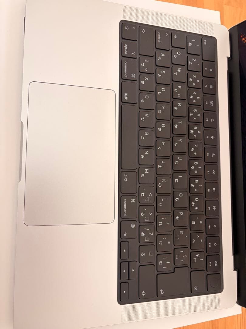 極美品 MacBook Pro 14インチ M4 16GB 箱あり