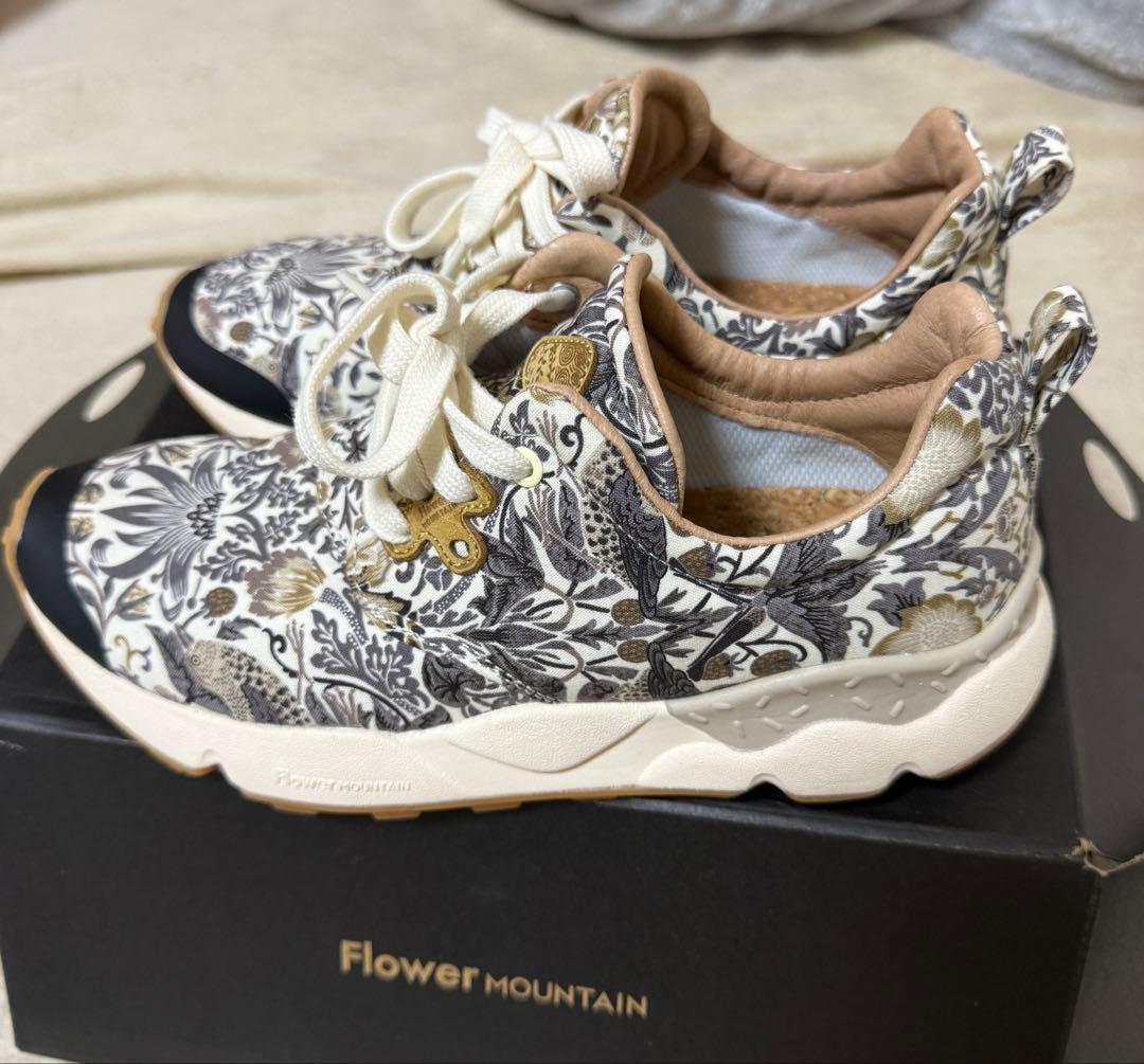 Flower Mountain 花柄スニーカー