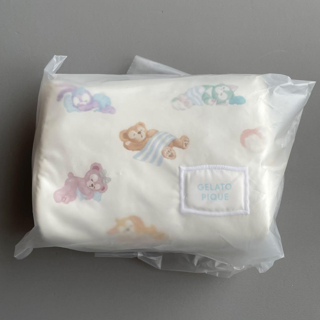 ディズニー　ダッフィー ジェラートピケ 総柄ポーチ　ダッフィー&フレンズ