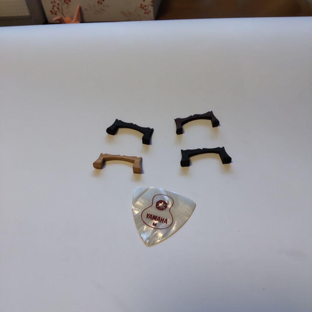 平井！沖縄の伝統的な弦楽器、ヘビ柄 三線 本体＋おまけ(三味線 本体)