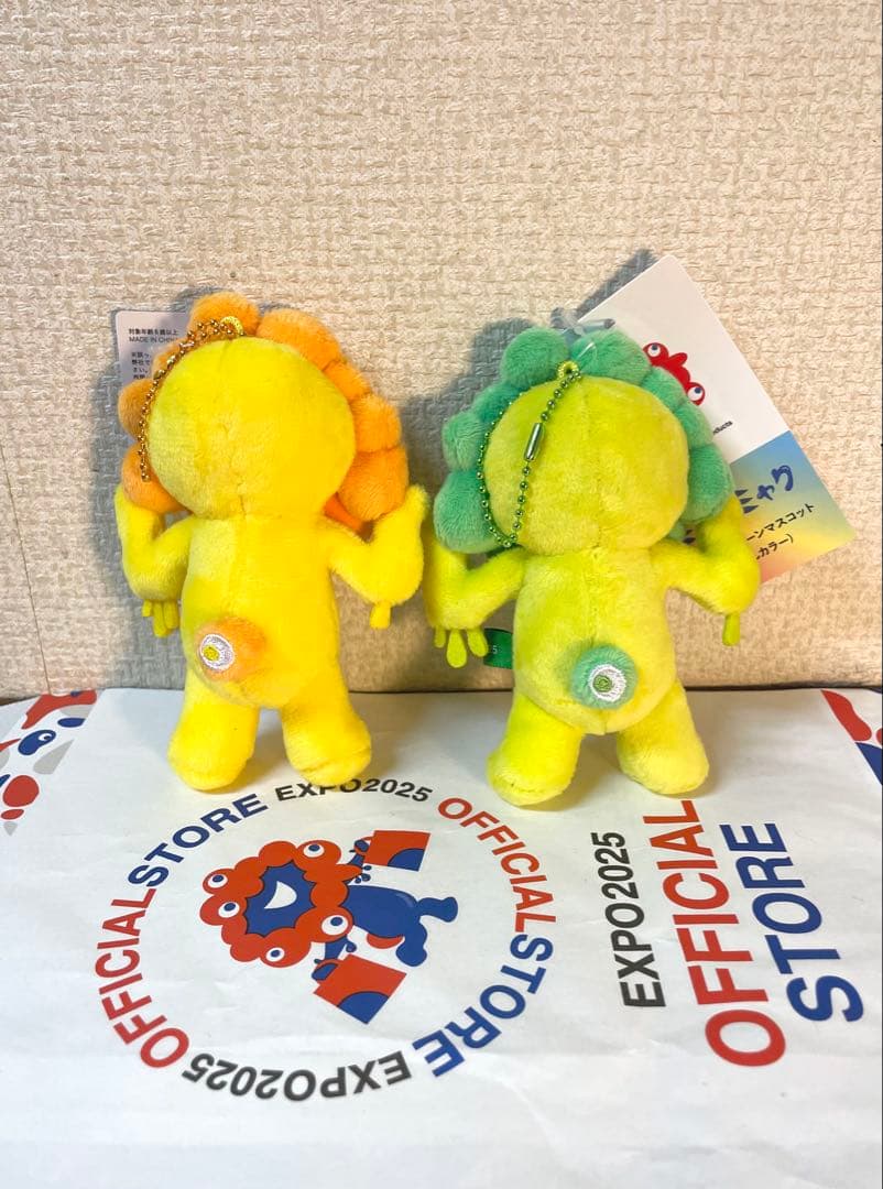 ミャクミャク 推しカラー ボールチェーンマスコット【新品】