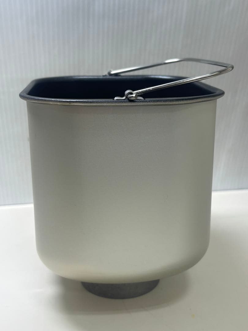 アイリスオーヤマ コンパクト ホームベーカリー IBM-010-C 中古品