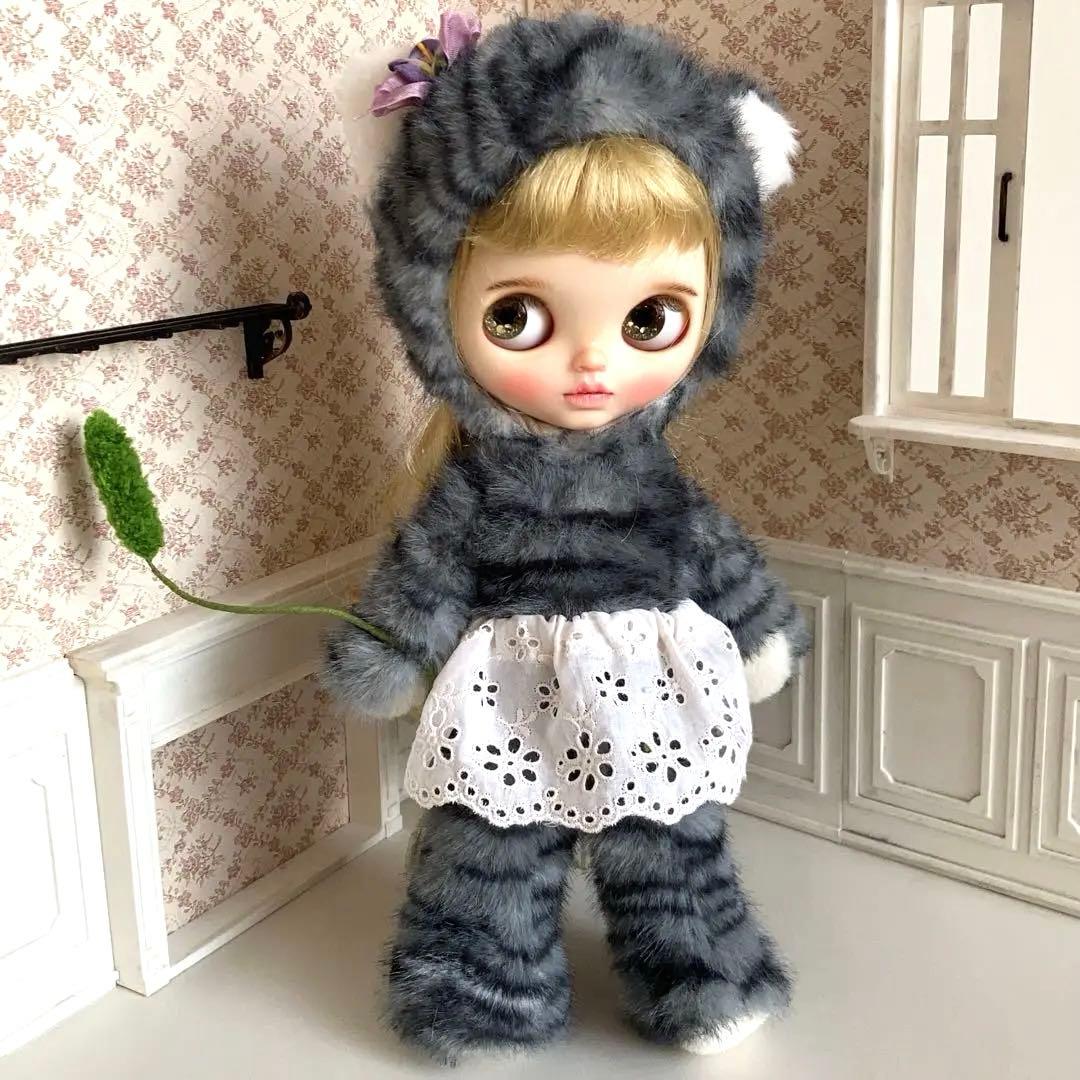 ブライスアウトフィット　着ぐるみトラネコちゃん（サバトラ）