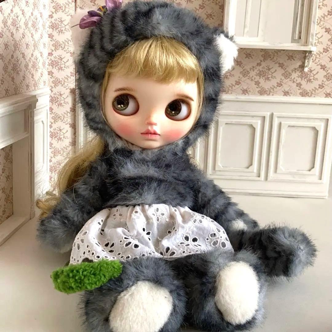 ブライスアウトフィット　着ぐるみトラネコちゃん（サバトラ）