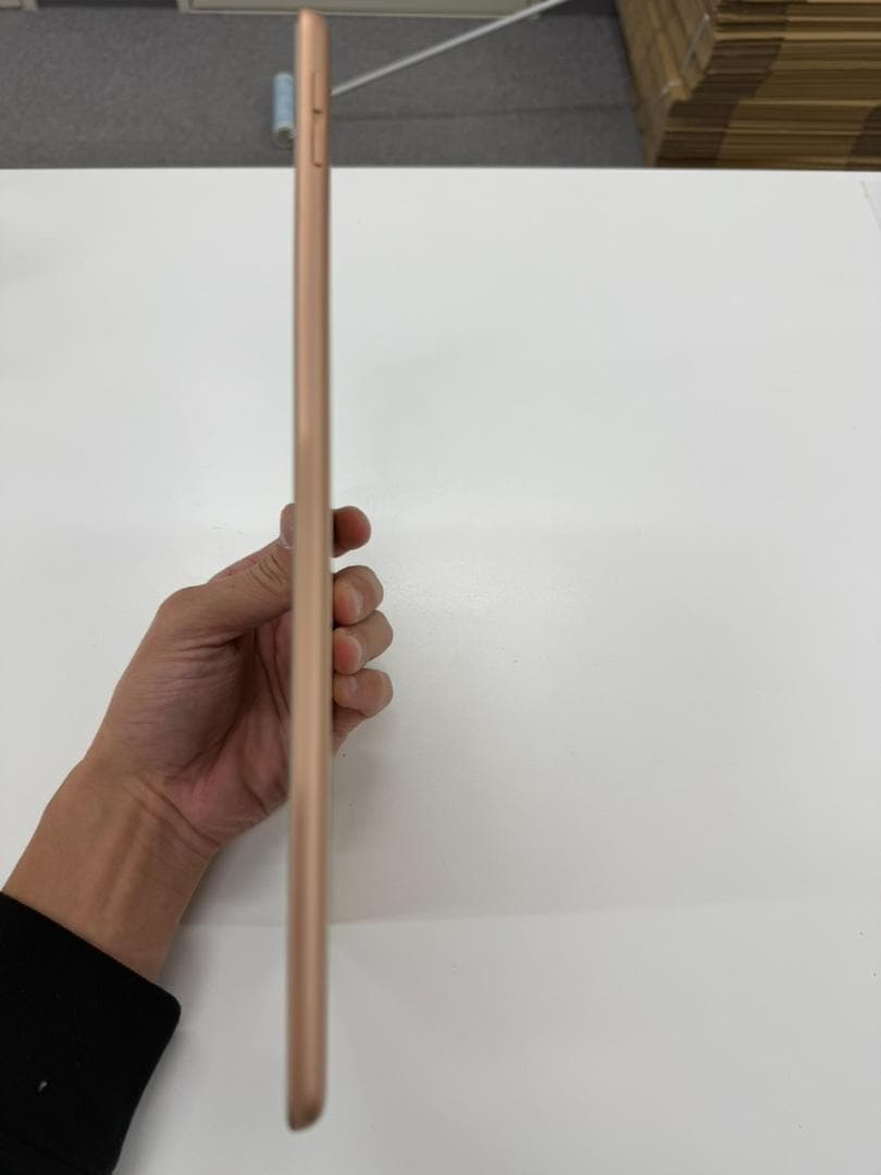 Apple アップル iPad 第8世代 32GB 本体 A2270 ゴールド