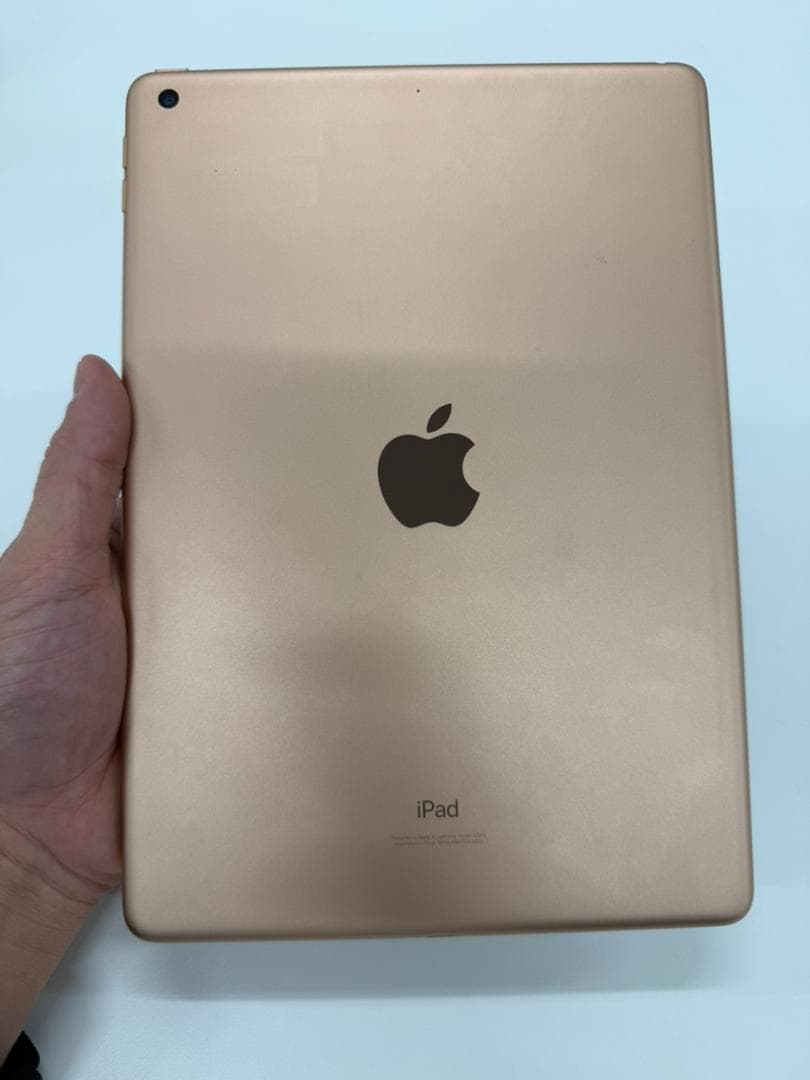 Apple アップル iPad 第8世代 32GB 本体 A2270 ゴールド