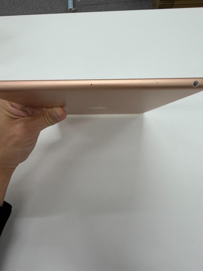 Apple アップル iPad 第8世代 32GB 本体 A2270 ゴールド