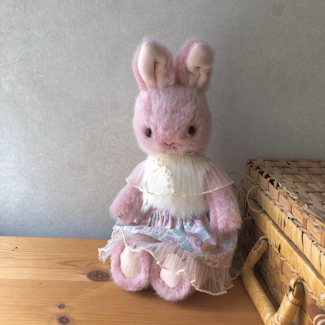 ハンドメイド　ピンクラビットちゃん　うさぎのぬいぐるみ