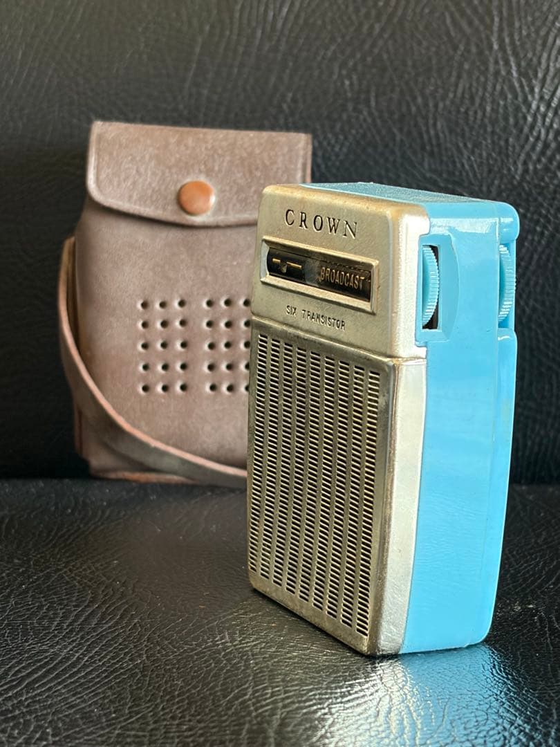 1950年代　昭和レトロ　CROWN6石TRANSRSTOR 日本製　皮カバー付