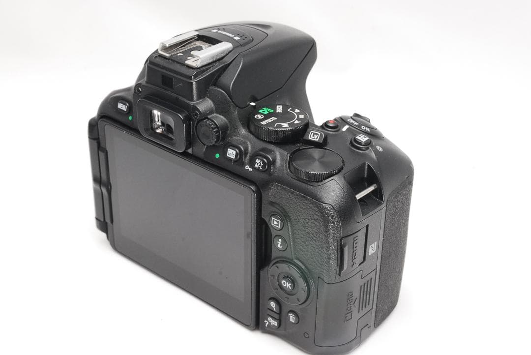 Wi-Fi搭載！高画質一眼 Nikon D5600 動作◎ 人気 軽量 即使用可