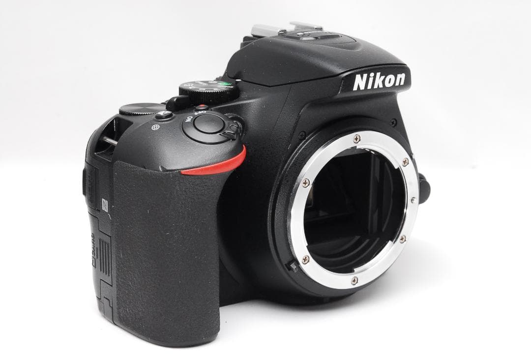 Wi-Fi搭載！高画質一眼 Nikon D5600 動作◎ 人気 軽量 即使用可