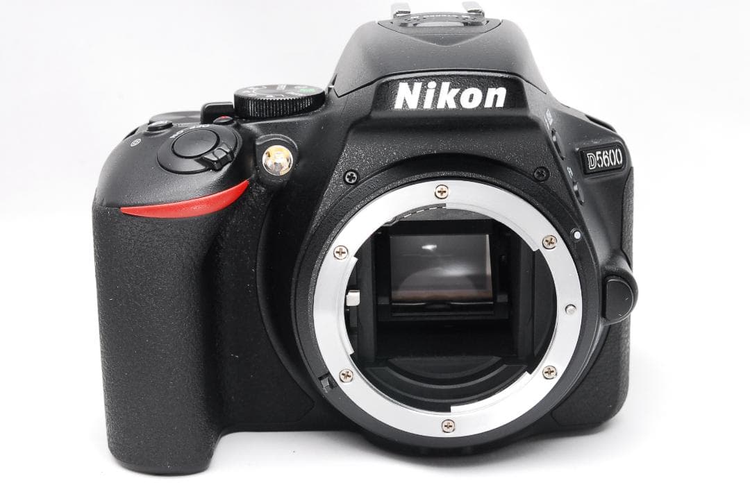 Wi-Fi搭載！高画質一眼 Nikon D5600 動作◎ 人気 軽量 即使用可
