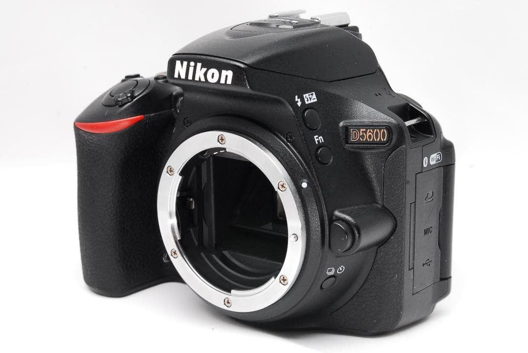 Wi-Fi搭載！高画質一眼 Nikon D5600 動作◎ 人気 軽量 即使用可