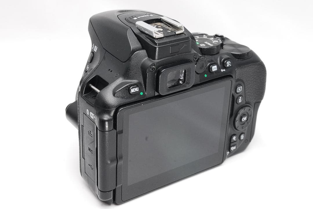 Wi-Fi搭載！高画質一眼 Nikon D5600 動作◎ 人気 軽量 即使用可