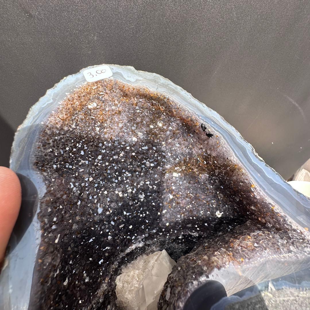 天然石 カルサイト共生アメジストのドーム　置物G.83