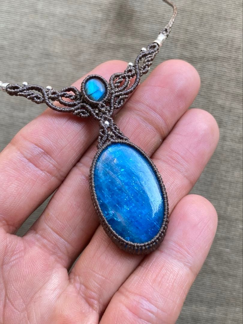 アパタイト　ラブラドライト　マクラメネックレス