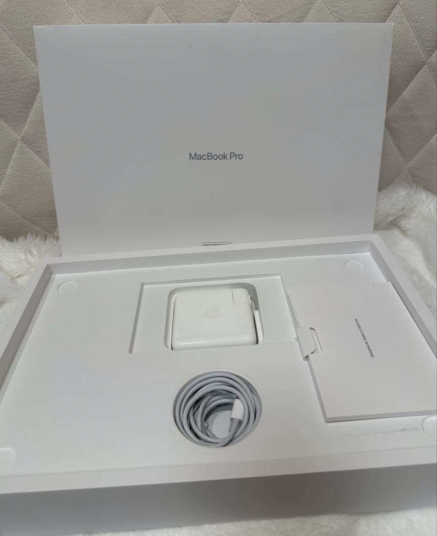 MacBook Pro 16インチ 2019 16GB 動作良好