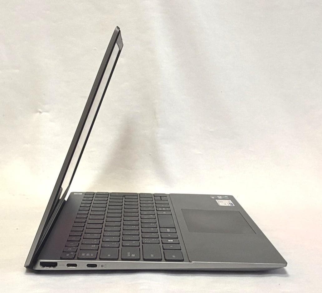 超美品 DELL Vostro 5320 2022年製 i7 12世代 EVO